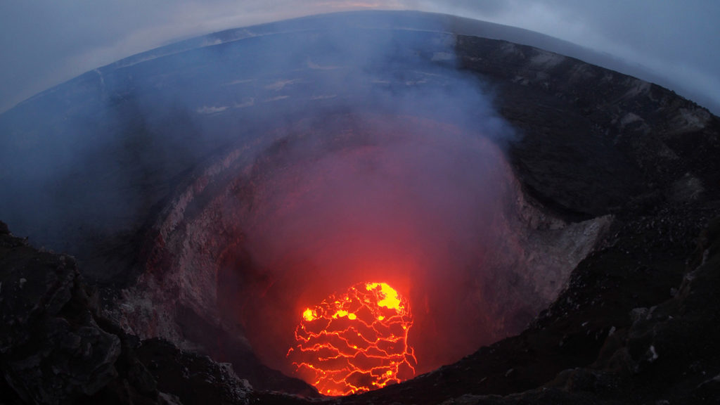 27-hawaii-volcano